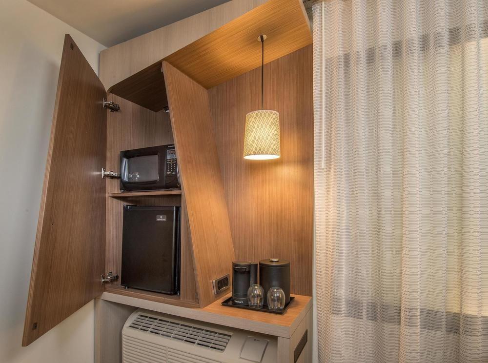 Courtyard By Marriott Winnipeg Airport מראה חיצוני תמונה